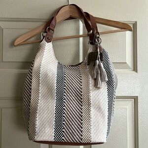 Brand NEW Sak Roots bag